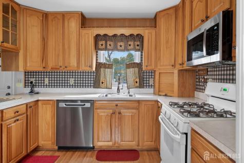 20 Fairfield Road East Brunswick NJ 08816