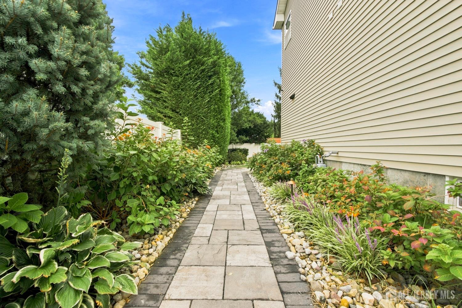 18 Kendall Road East Brunswick NJ 08816