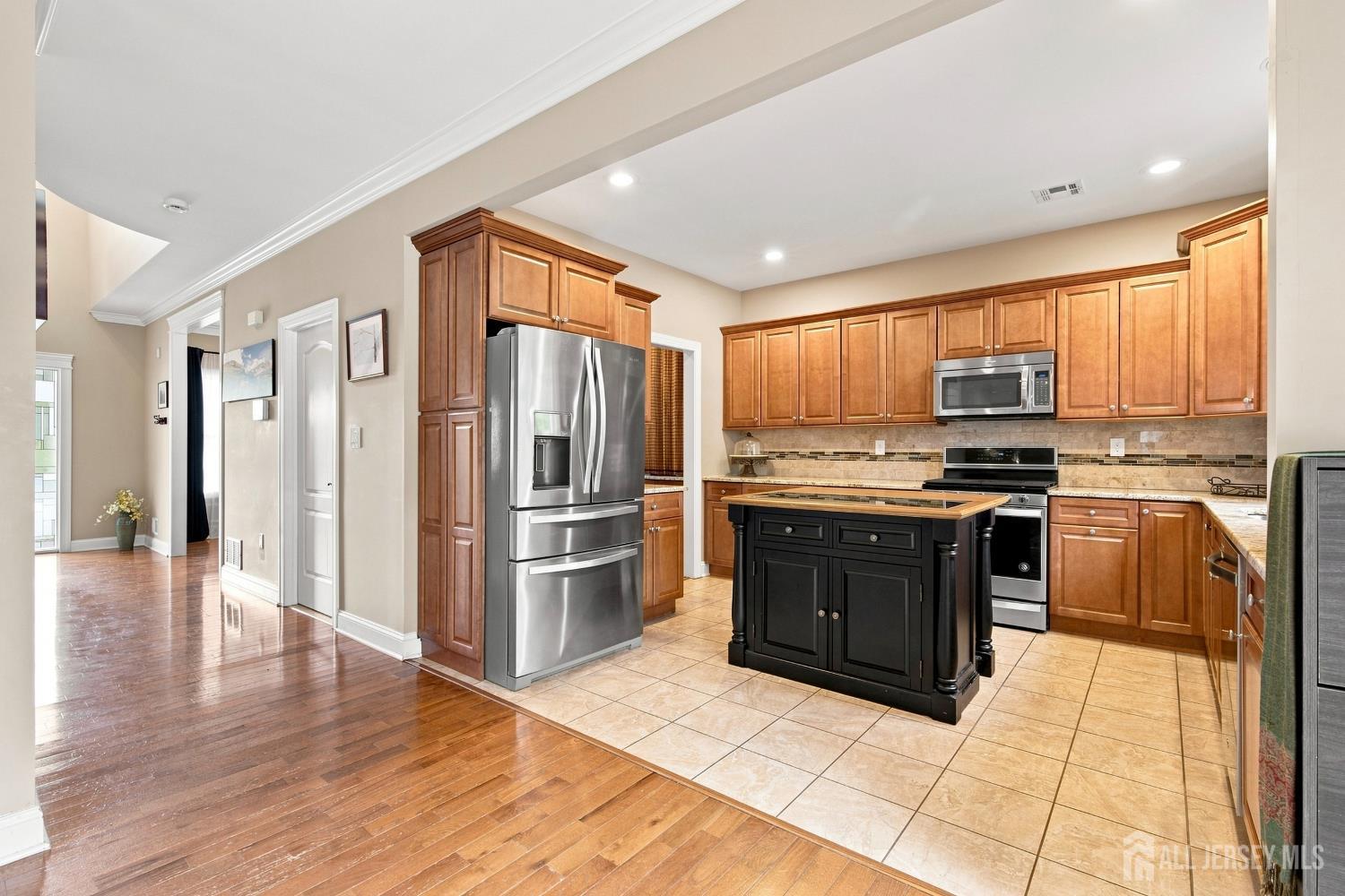 18 Kendall Road East Brunswick NJ 08816