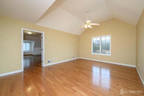 3 Tara Court Hardwick NJ 07825