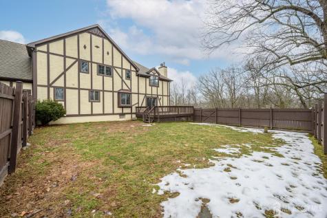 3 Tara Court Hardwick NJ 07825