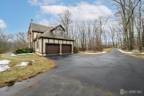 3 Tara Court Hardwick NJ 07825