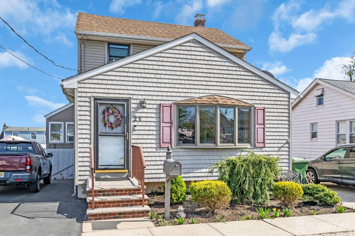 21 Luke Street Sayreville NJ 08879
