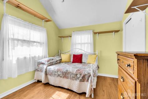 21 Luke Street Sayreville NJ 08879