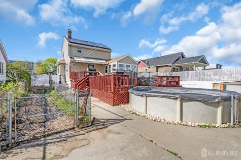 21 Luke Street Sayreville NJ 08879