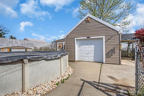 21 Luke Street Sayreville NJ 08879