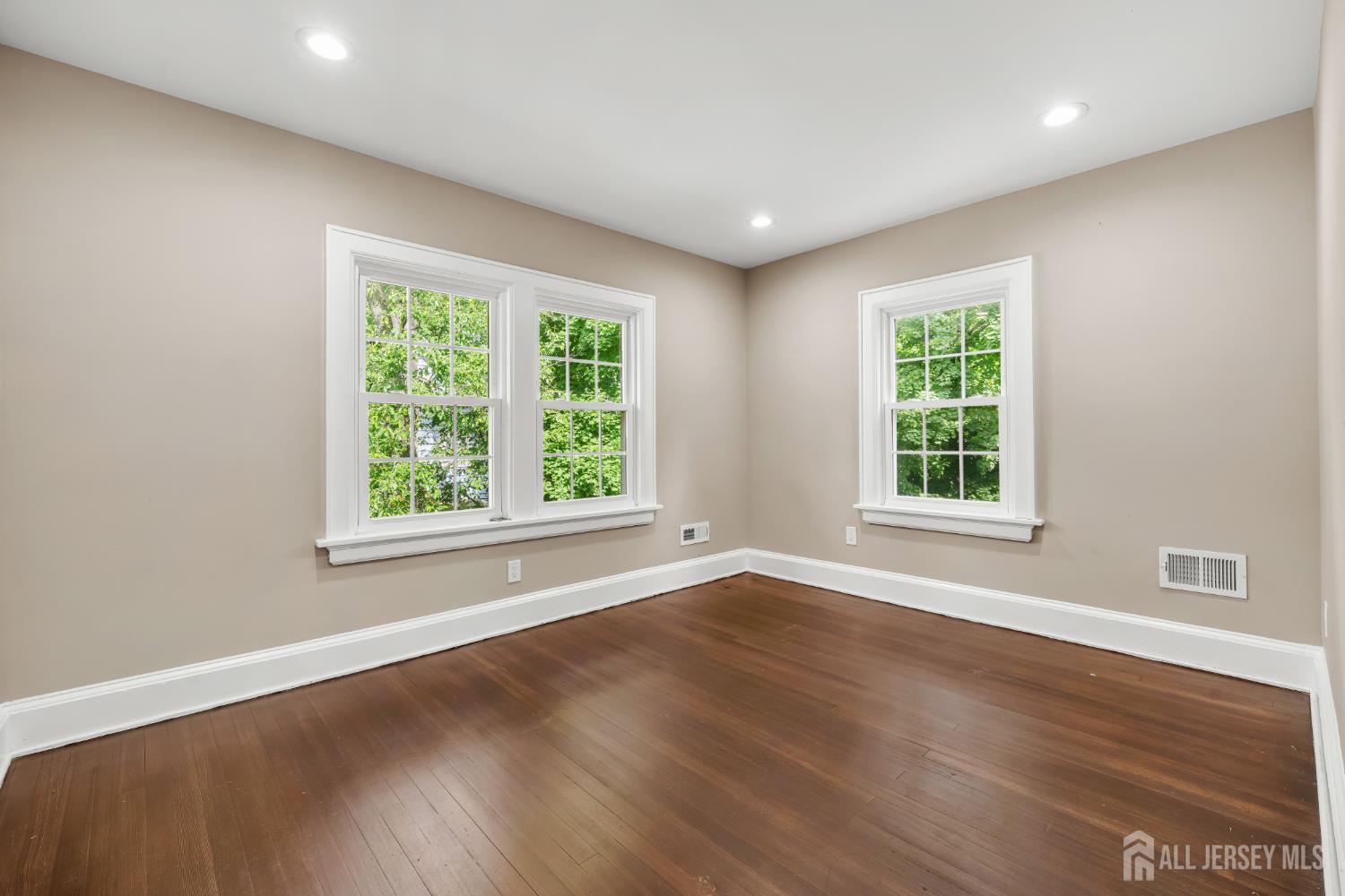 17 N Adelaide Avenue N Highland Park NJ 08904