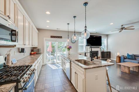 168 Savoth Lane Colonia NJ 07067