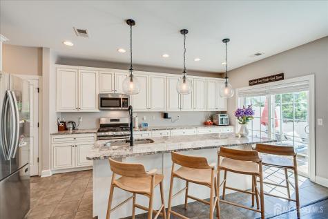 168 Savoth Lane Colonia NJ 07067