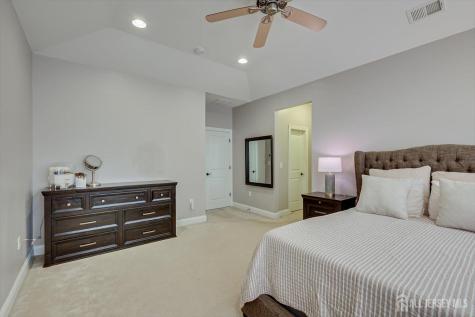 168 Savoth Lane Colonia NJ 07067