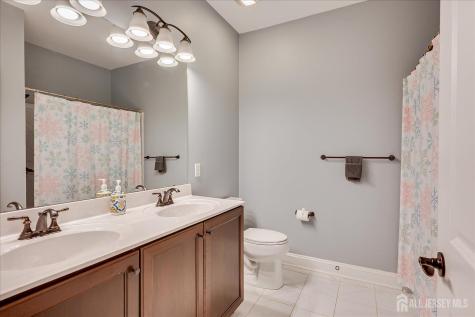 168 Savoth Lane Colonia NJ 07067