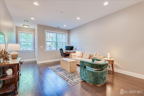168 Savoth Lane Colonia NJ 07067
