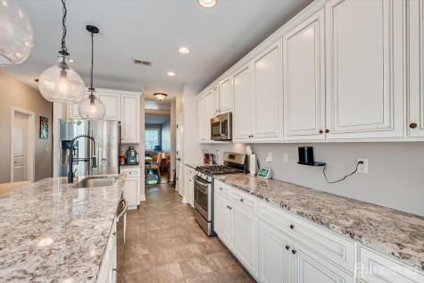 168 Savoth Lane Colonia NJ 07067