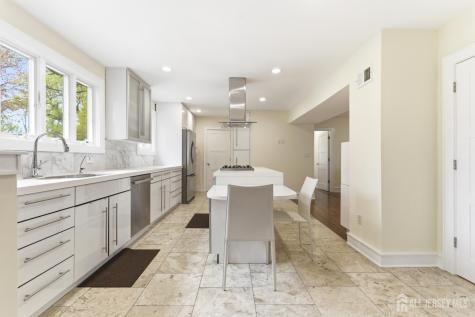 15 Southfield Road Edison NJ 08820