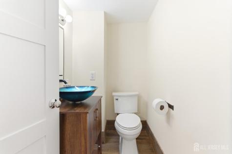 15 Southfield Road Edison NJ 08820