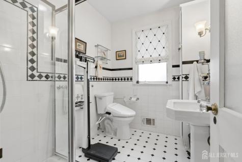 49 Laurel Avenue Franklin Twsp NJ 08525