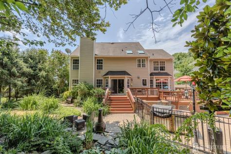 34 Kara Court Old Bridge NJ 07747