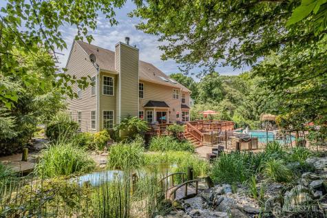34 Kara Court Old Bridge NJ 07747