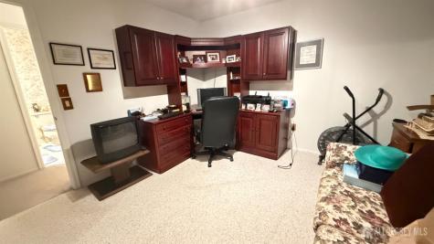 3 William Penn Court Monroe NJ 08831