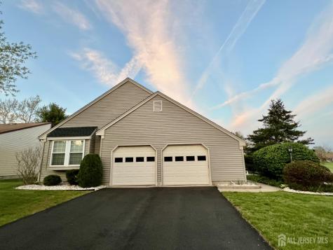 3 William Penn Court Monroe NJ 08831