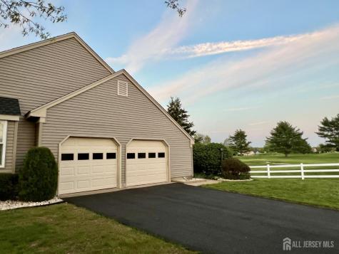 3 William Penn Court Monroe NJ 08831
