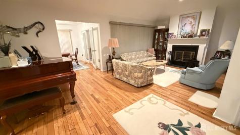 3 William Penn Court Monroe NJ 08831