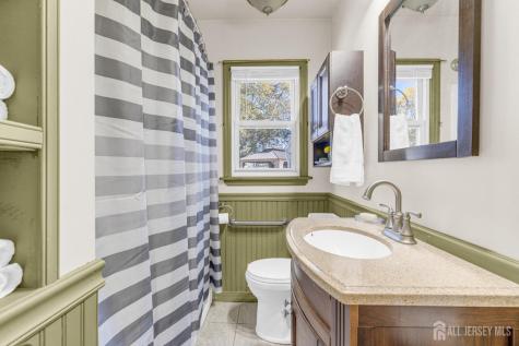 104 Boehmhurst Avenue Sayreville NJ 08872