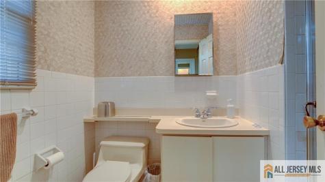 8 Valley Forge Drive East Brunswick NJ 08816