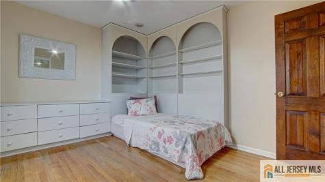 8 Valley Forge Drive East Brunswick NJ 08816