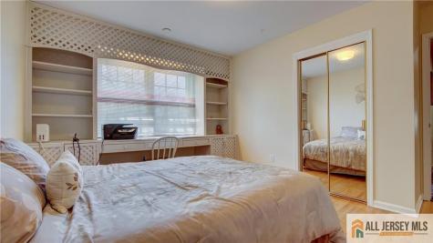 8 Valley Forge Drive East Brunswick NJ 08816
