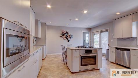 8 Valley Forge Drive East Brunswick NJ 08816