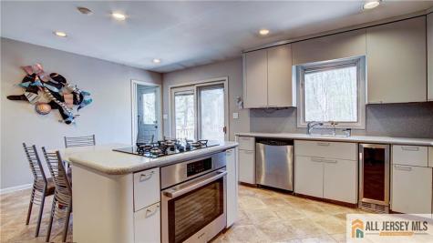 8 Valley Forge Drive East Brunswick NJ 08816