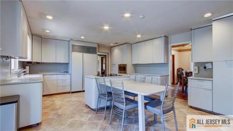 8 Valley Forge Drive East Brunswick NJ 08816