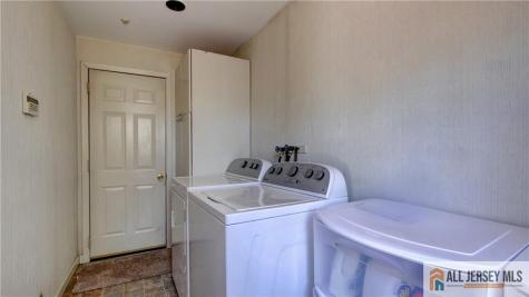8 Valley Forge Drive East Brunswick NJ 08816