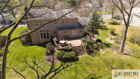 8 Valley Forge Drive East Brunswick NJ 08816