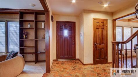 8 Valley Forge Drive East Brunswick NJ 08816