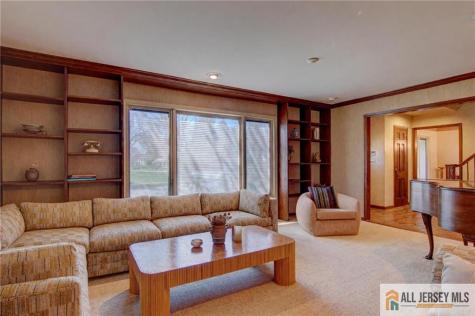 8 Valley Forge Drive East Brunswick NJ 08816