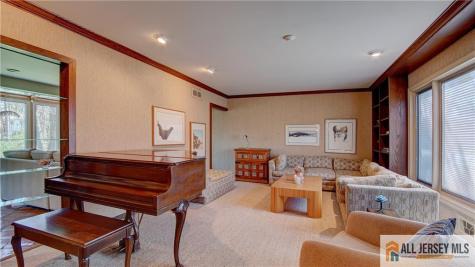 8 Valley Forge Drive East Brunswick NJ 08816