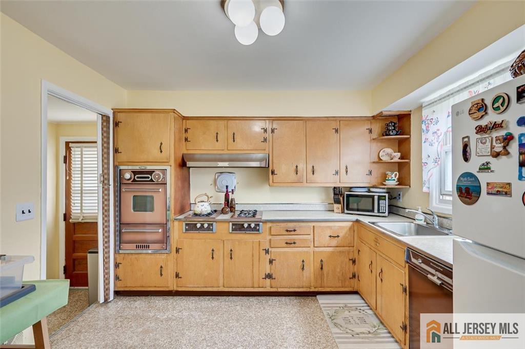 66 Preston Road Colonia NJ 07067