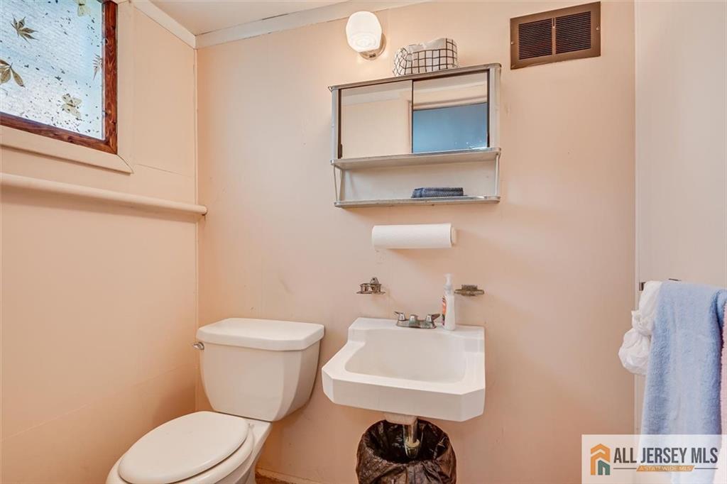 66 Preston Road Colonia NJ 07067