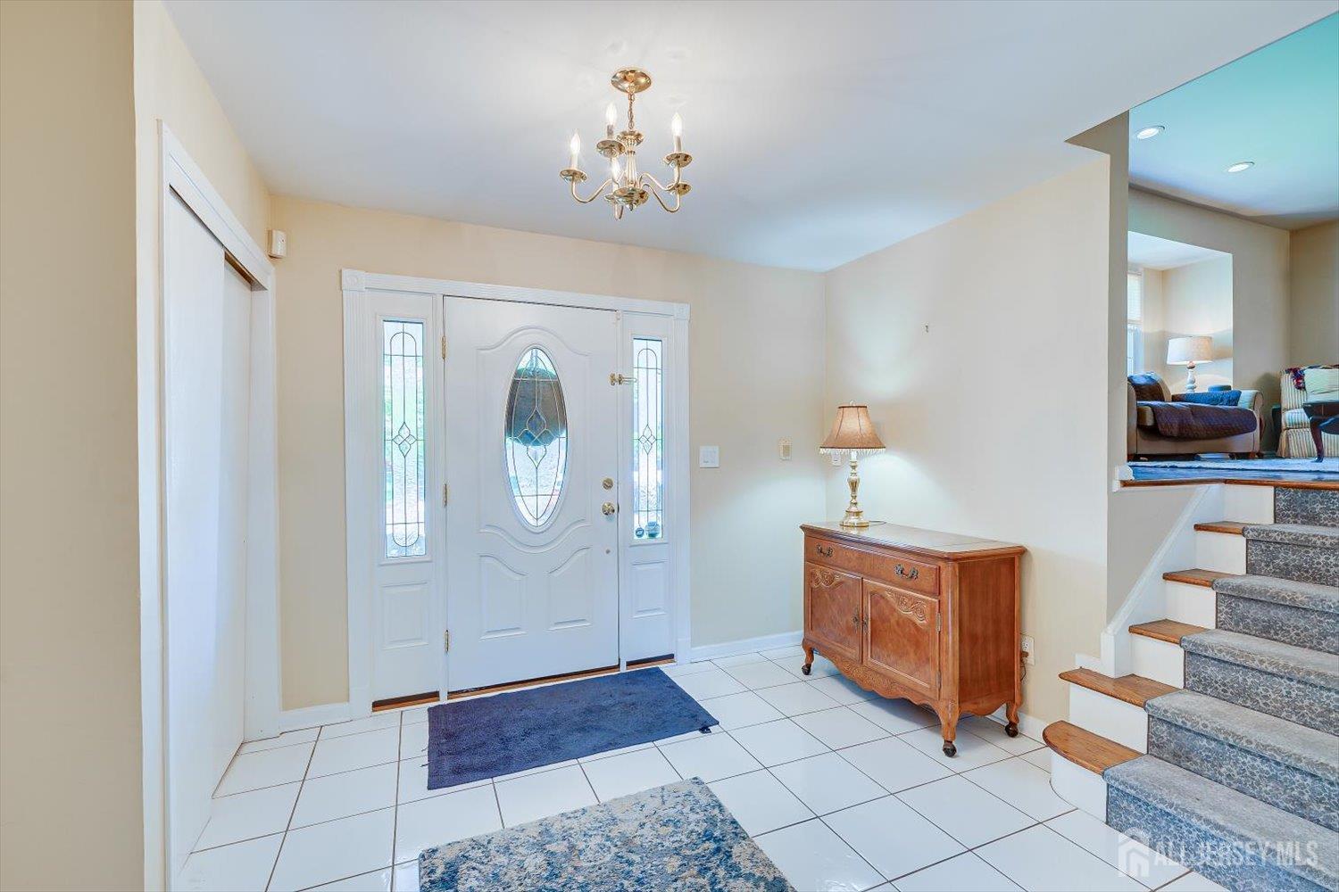 27 Eileen Way Edison NJ 08837