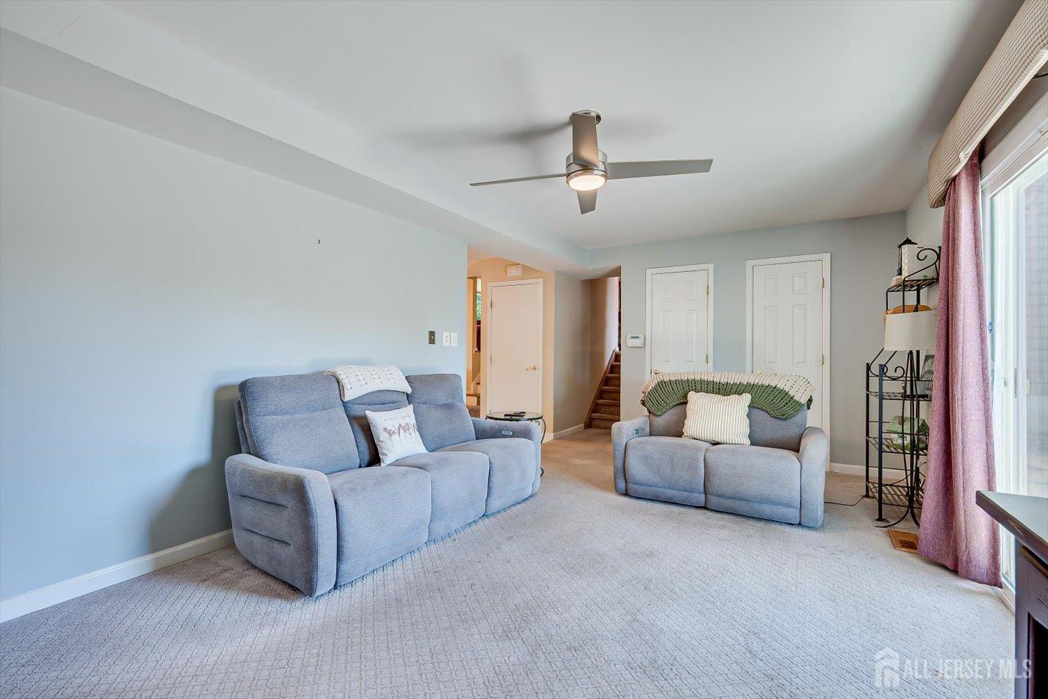 27 Eileen Way Edison NJ 08837