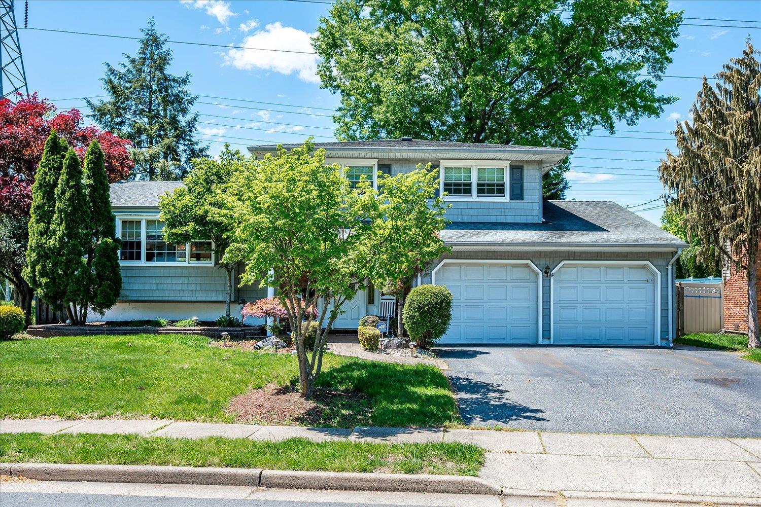 27 Eileen Way Edison NJ 08837