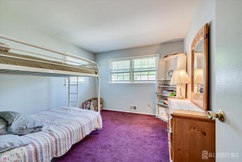 27 Eileen Way Edison NJ 08837