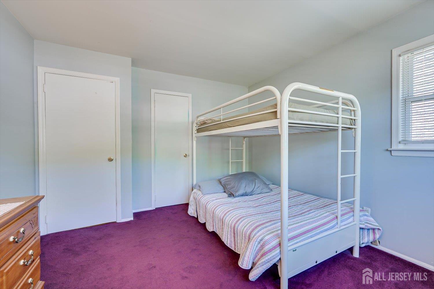 27 Eileen Way Edison NJ 08837