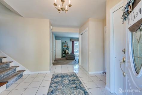 27 Eileen Way Edison NJ 08837