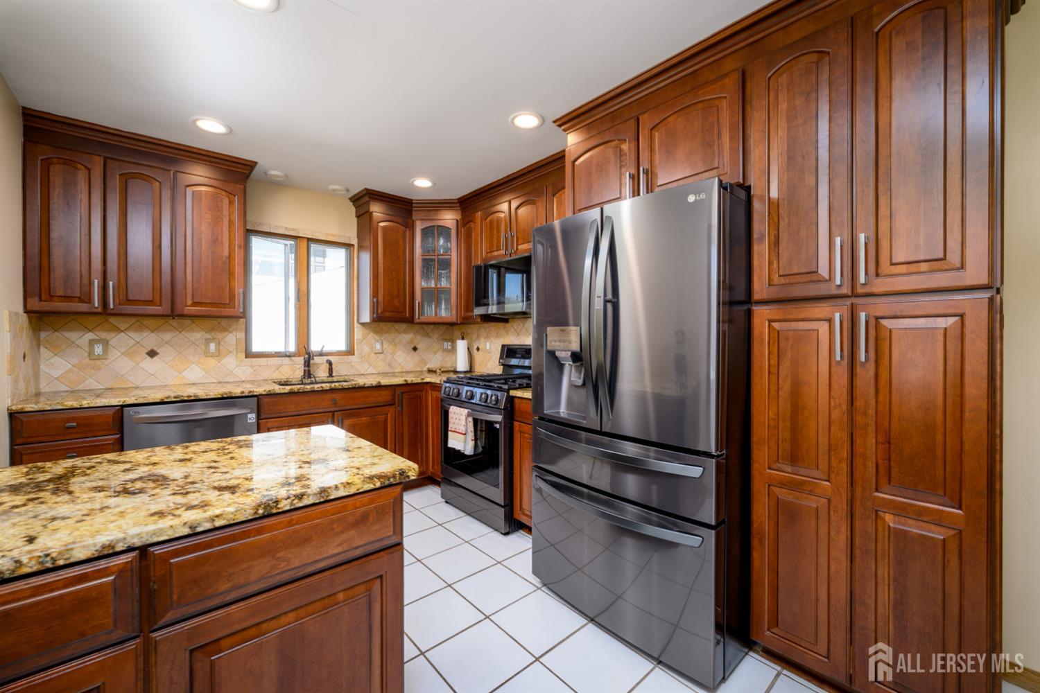 41 Wilson Drive Fords NJ 08863