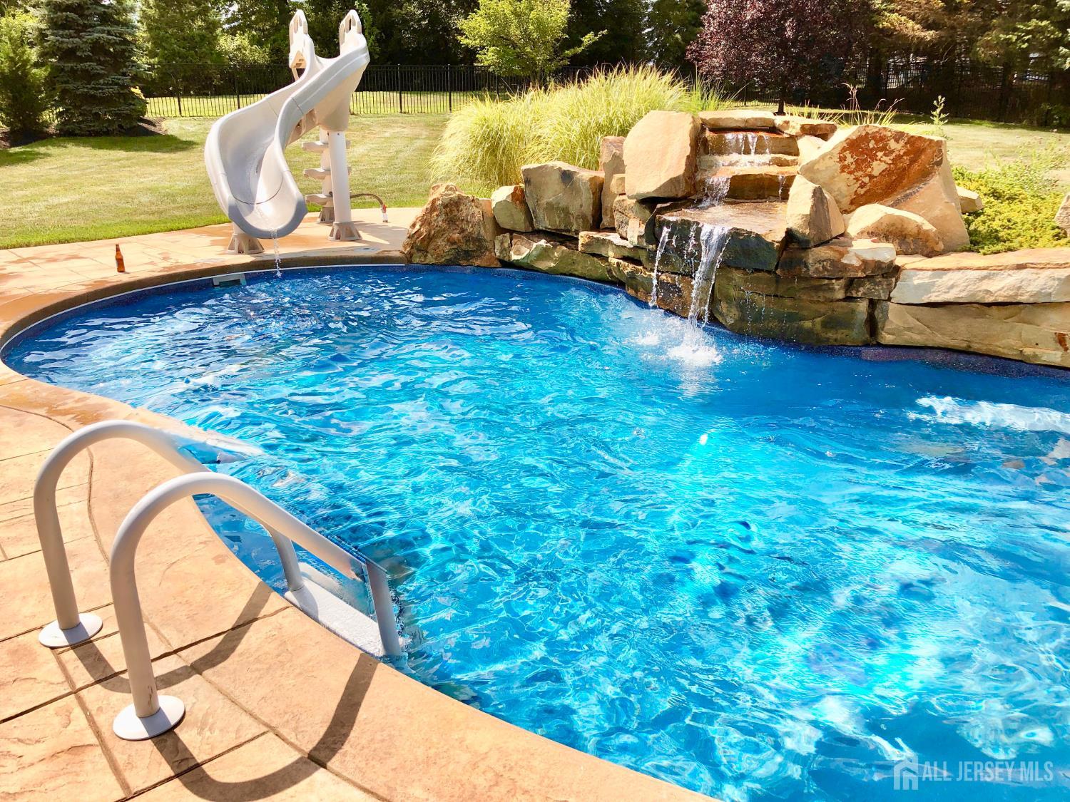 3 Windhaven Court Monroe NJ 08831