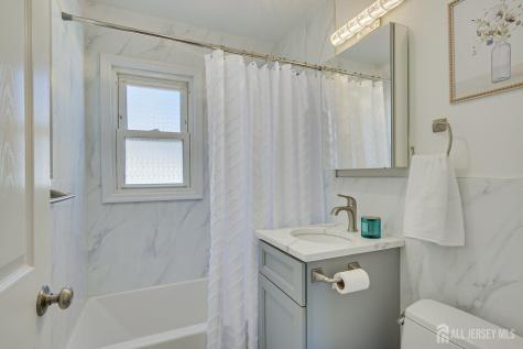 41 Lake Avenue Metuchen NJ 08840