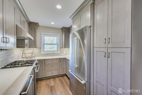 41 Lake Avenue Metuchen NJ 08840